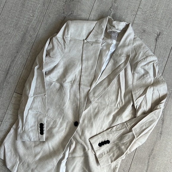 Linen Blazer - Picture 2 of 4